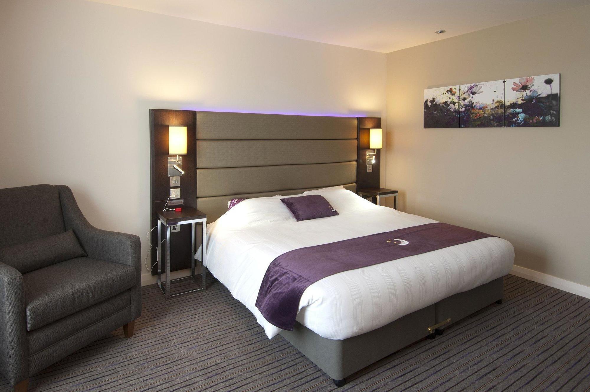 Premier Inn London Romford Exterior foto